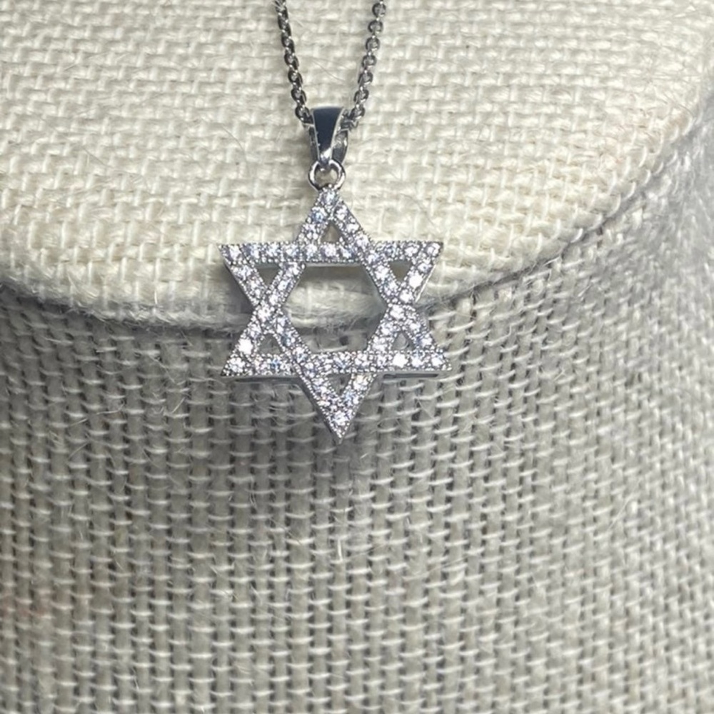 Cubic Zirconia Star Necklace